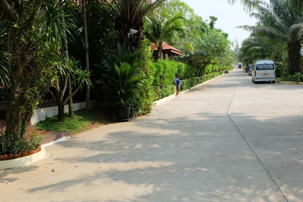 Thai Thani Pool Villa Resort Jomtien Beach Exterior photo