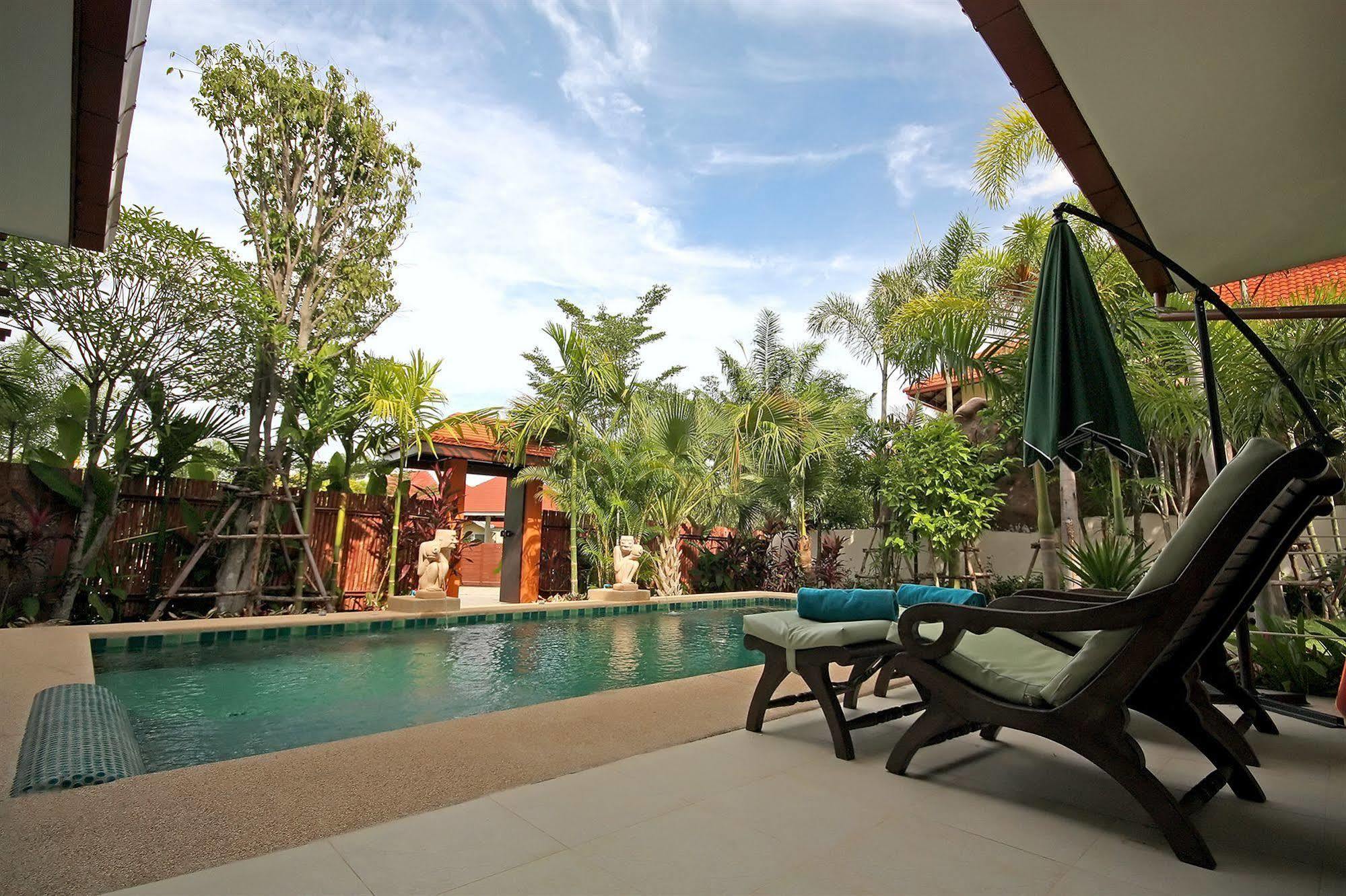 Thai Thani Pool Villa Resort Jomtien Beach Exterior photo