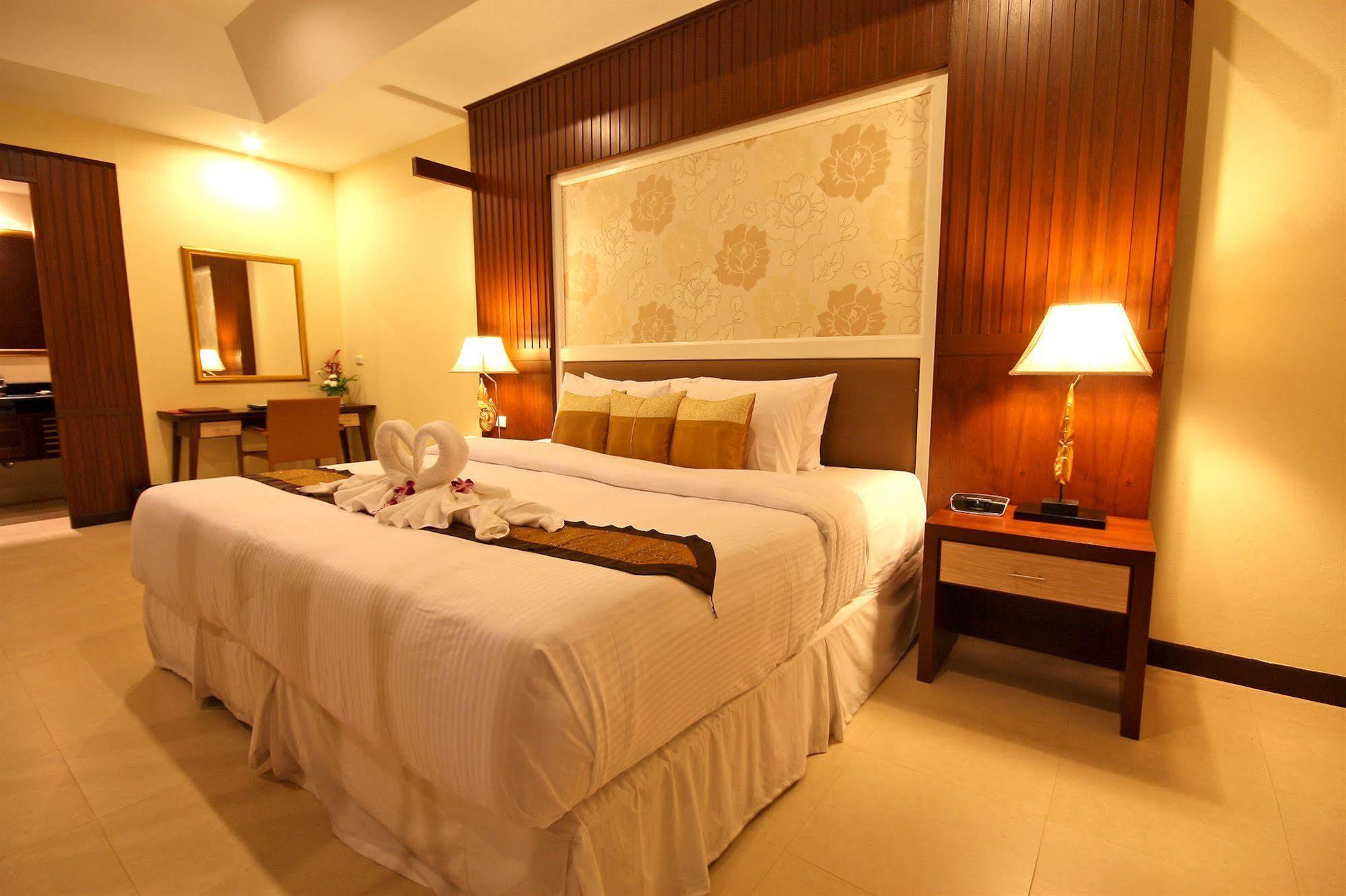 Thai Thani Pool Villa Resort Jomtien Beach Exterior photo