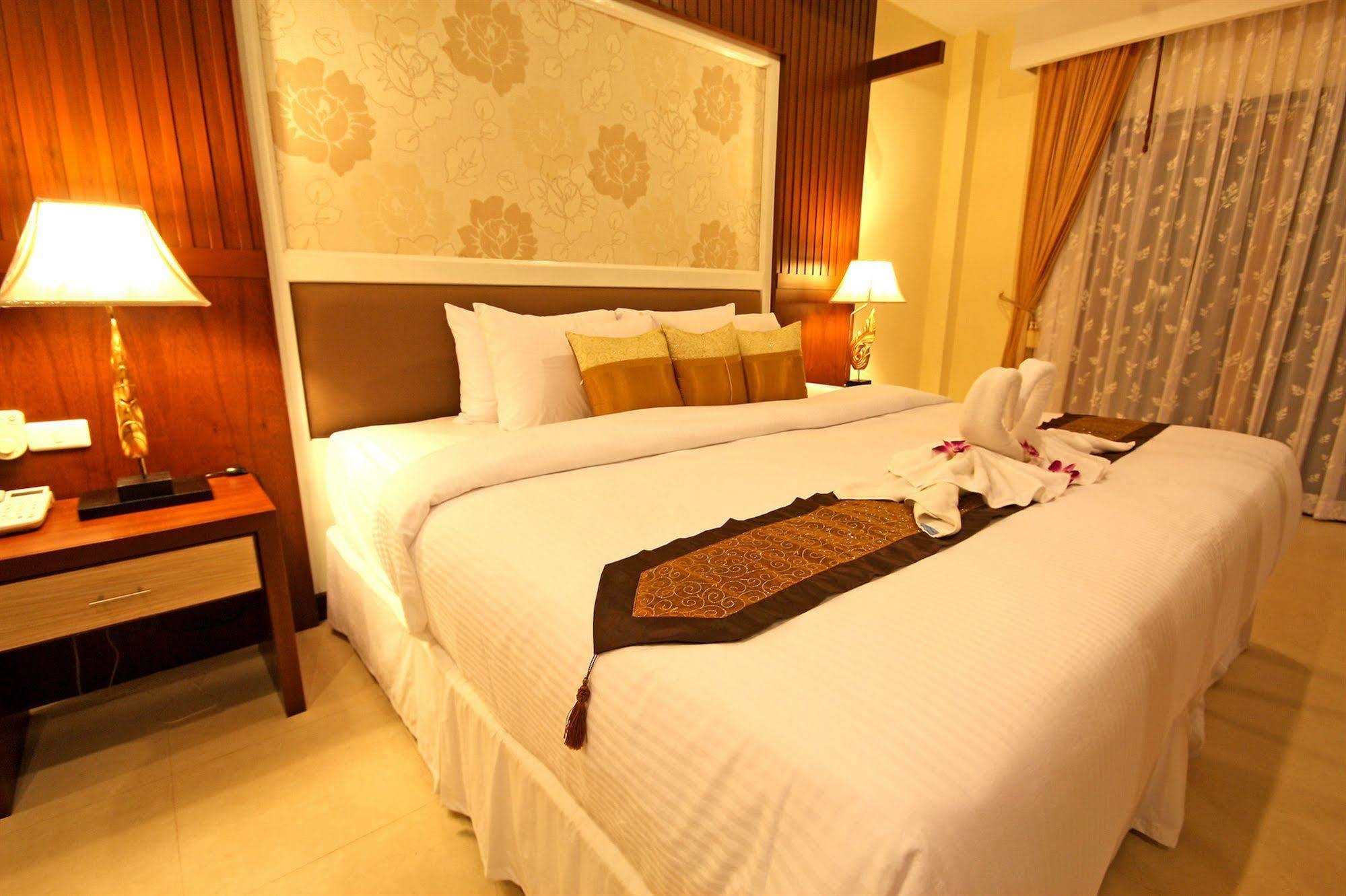 Thai Thani Pool Villa Resort Jomtien Beach Exterior photo